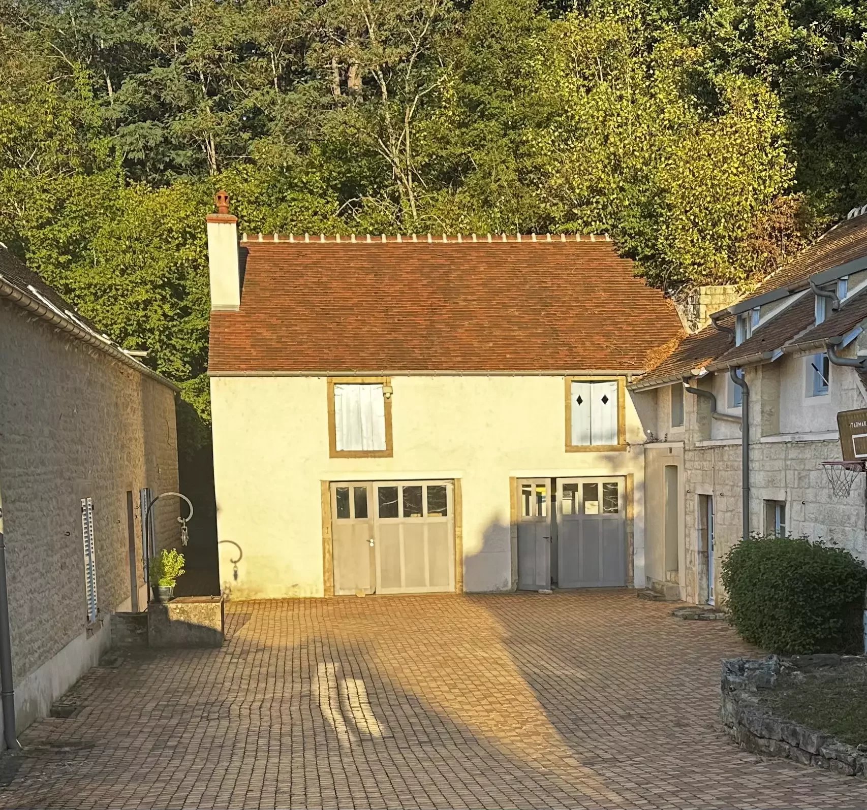 Ensemble immobilier 12 min DIJON SUD